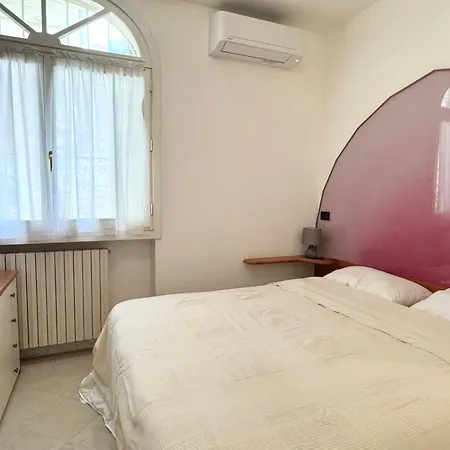 La Al Mare Apartament *