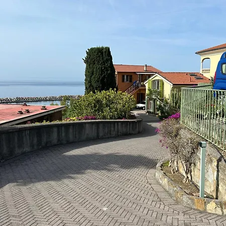 La Al Mare Apartment Ospedaletti