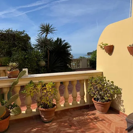 La Al Mare Apartment *